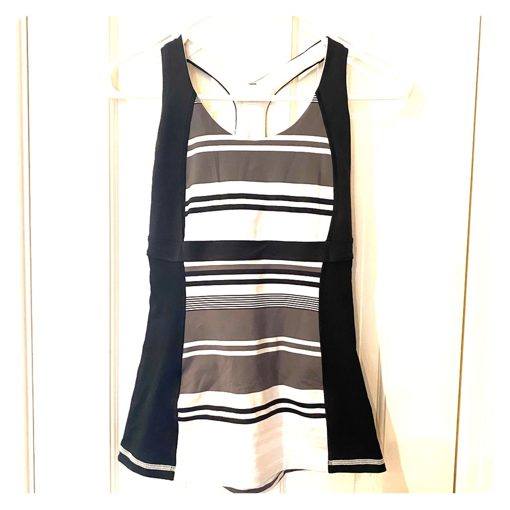Lululemon workout top